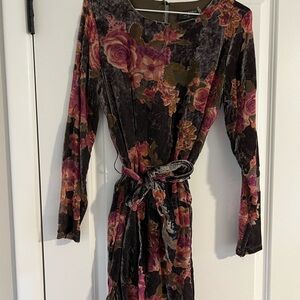 Floral Velvet Long Sleeve Dress